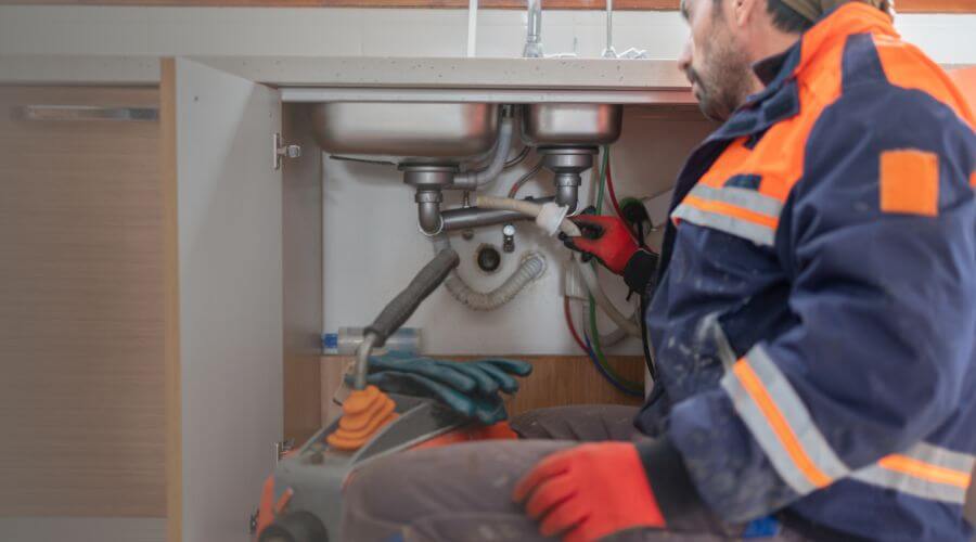 Professional slab leak plumber services in Hillsboro, IL
